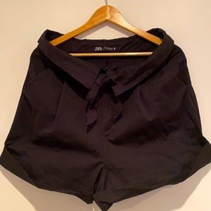 Zara Shorts XL